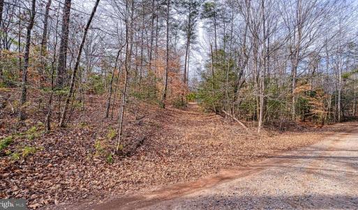 Photo #2 of 6650 HOOK CT, SPOTSYLVANIA, VA 5.0 acres