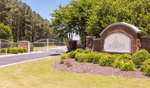 Front Gate 02 (1)