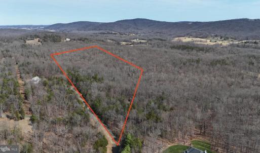 Photo #1 of CHIMNEY OAKS CT, MARSHALL, VA 10.0 acres