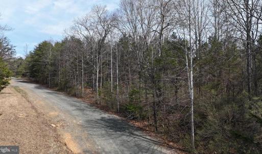 Photo #2 of CHIMNEY OAKS CT, MARSHALL, VA 10.0 acres