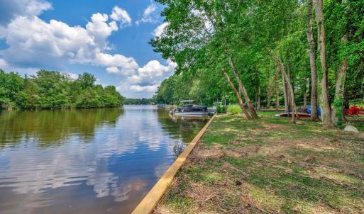 Photo #4 of 1915 LAKEVIEW PKWY, LOCUST GROVE, VA 0.4 acres