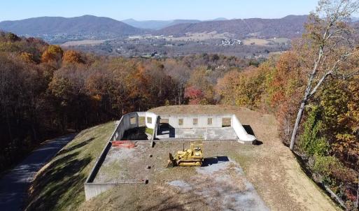 9EBA2B18-D613-4A6E-8B89-1CFCD0491246