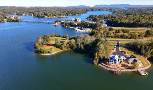 Still 2025-10-13 214053_1.10.1