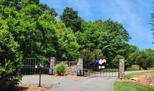 Gate
