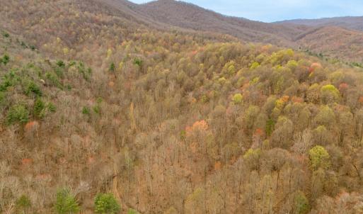 03-Adventure Mountain Rd_03