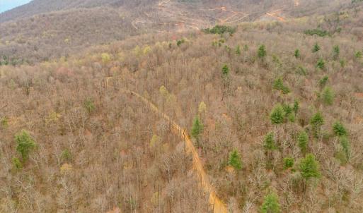 02-Adventure Mountain Rd_02