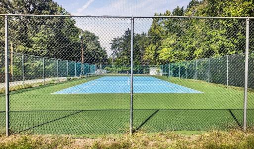 community tennis court-Lynville