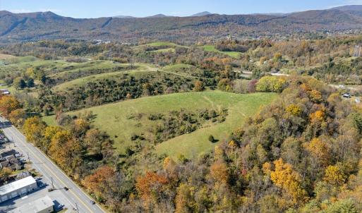 02-3537 Lee Hwy_02