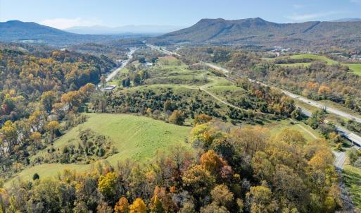 13-3537 Lee Hwy_13