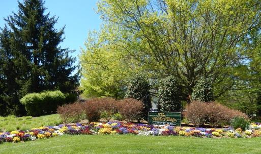 WatersEdgeCountryClubEntrance20210416