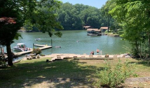 Beechwood West Beach and courtesy boat d