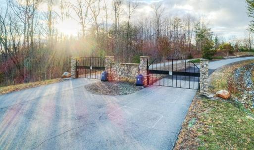 20210104215807924150000000-o