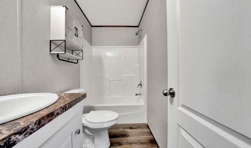 Full Bath - Hall