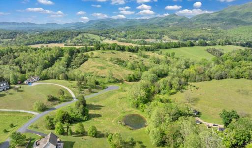 12-DJI_20250505015937_0135_D