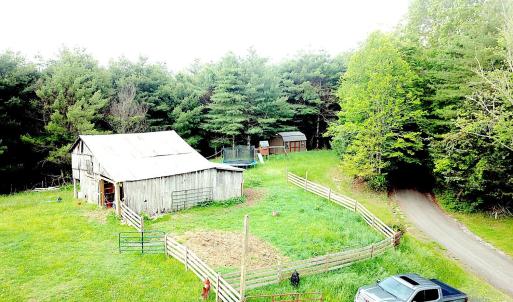 EasterCreekDrivewayBarnAerial