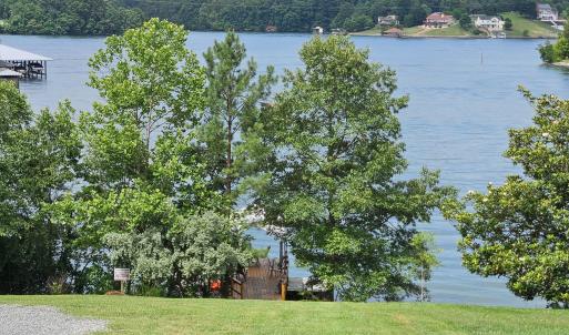 Lakeland Pines Lot 35 shared dock