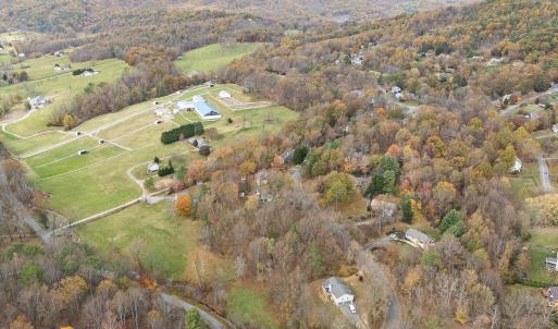 13-Carriage Hills DR_13