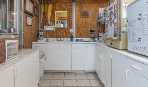 9195 Springwood Rd-45