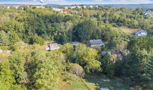 10-DJI_20251003100940_0010_D