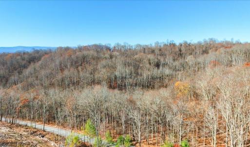 17-DJI_20251112102724_0050_D