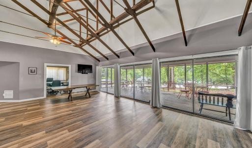 10-2-2-Inside Clubhouse