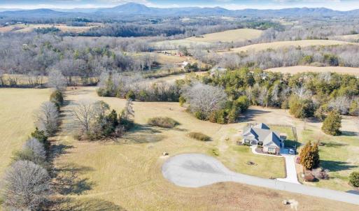 06-DJI_20260114030034_0401_D