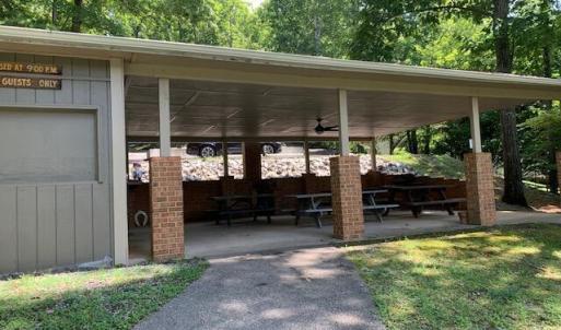 Picnic pavilion - Beechwood West