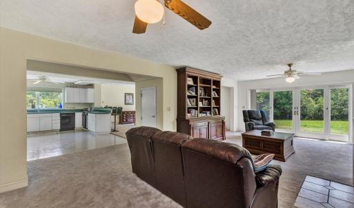 Main House - Family Room02