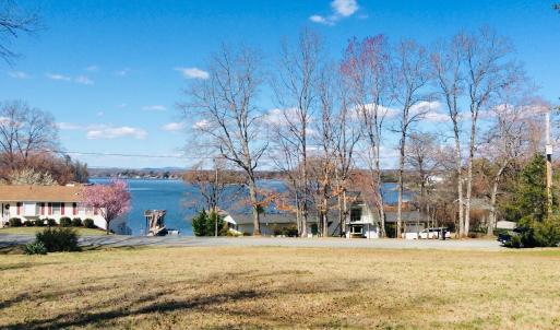 95325CE0-98B1-42E4-BD0C-A303F9210265