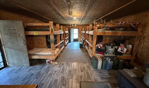 10-Bunk Room