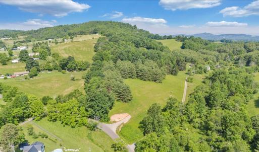 02-DJI_20250603102255_0198_D