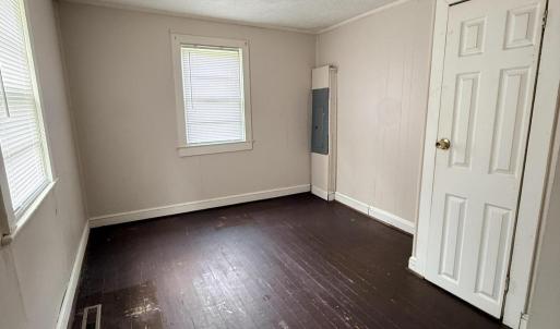 bedroom entry level