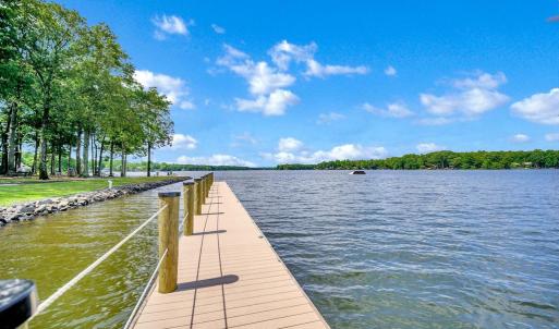Photo #11 of 203 BATTLEFIELD RD, LOCUST GROVE, VA