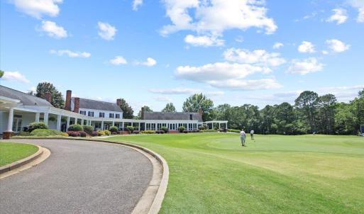 Practice Putting Green - Mt. Vintage