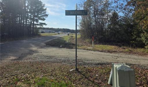 CORNER OF BURNS AND MAXWELL