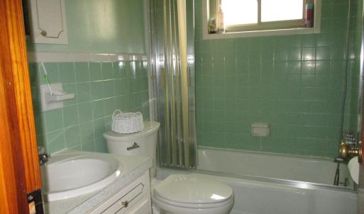 2346 Holly bath 1