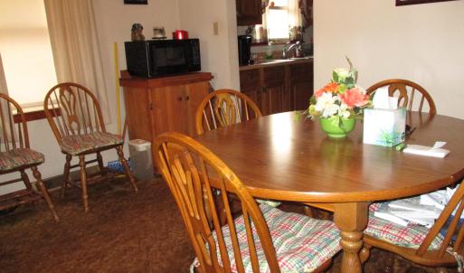 2346 Holly dining