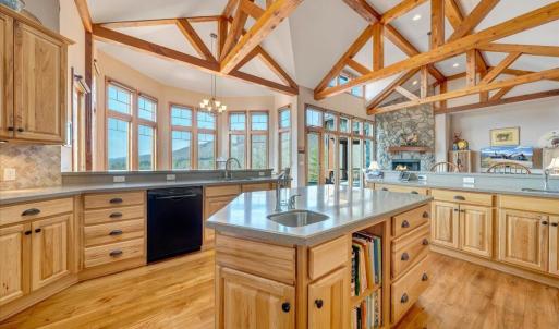 14 Tiled Backsplash