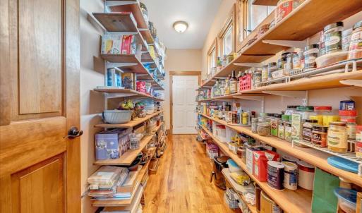 16 Hugh Walk through Pantry