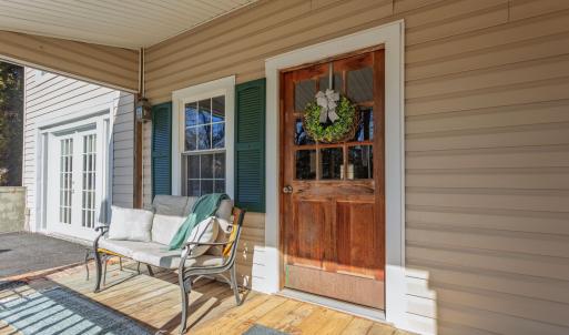 Covered side porch