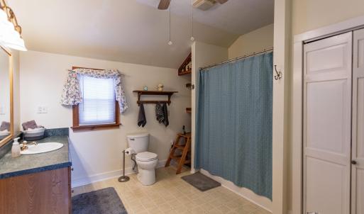 Upstairs full bath