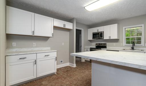 108 Trapper Ln kitchen c