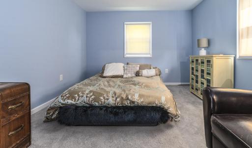 MLS 301 Walker St-19