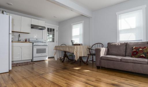 MLS 301 Walker St-13