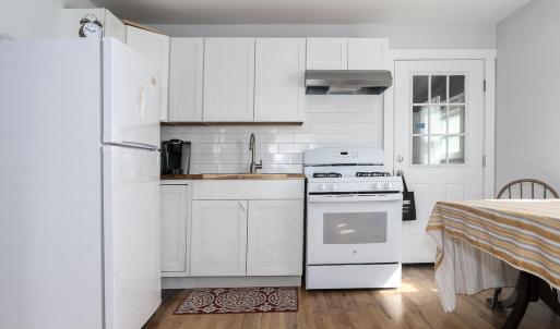 MLS 301 Walker St-14