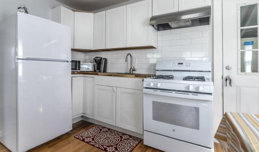 MLS 301 Walker St-15