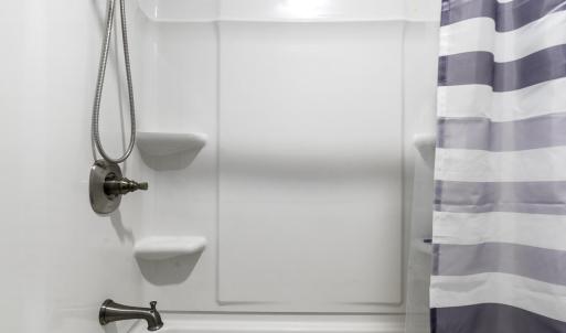 MLS 301 Walker St-17