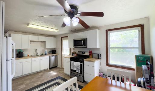 108 Moore Kitchen 2