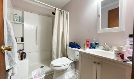 108 Moore Bathroom