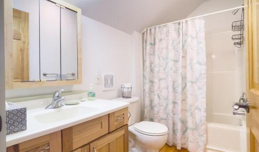 Upper Level Bath